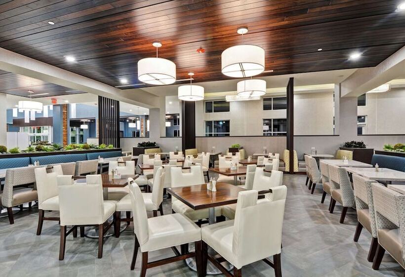 فندق Embassy Suites By Hilton Plainfield Indianapolis Airport