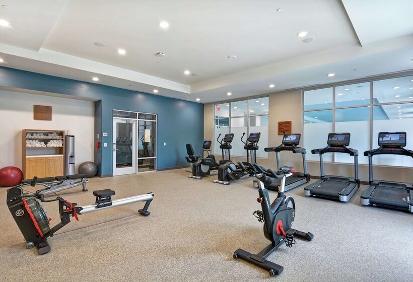 فندق Embassy Suites By Hilton Plainfield Indianapolis Airport