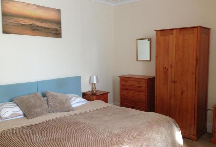 פנסיון Strathwhillan House