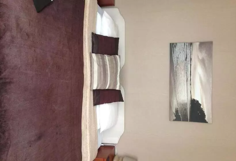 پانسیون Strathwhillan House