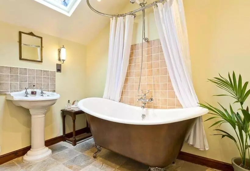 Majatalo Waterwheel Guesthouse