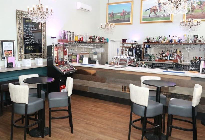 בית מלון כפרי Kings