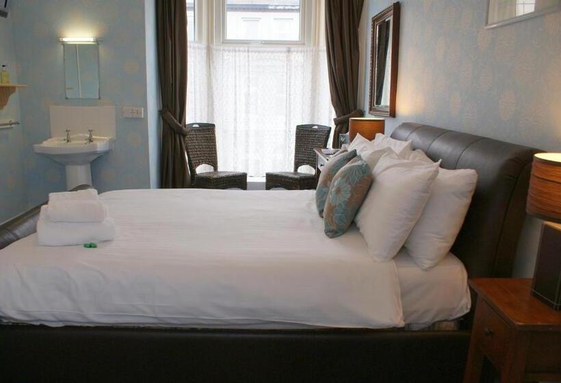 Pensione Adelphi Guest House