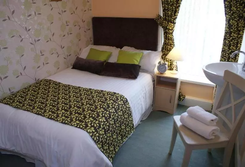 ペンション Adelphi Guest House