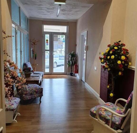 ペンション Chester Lodge