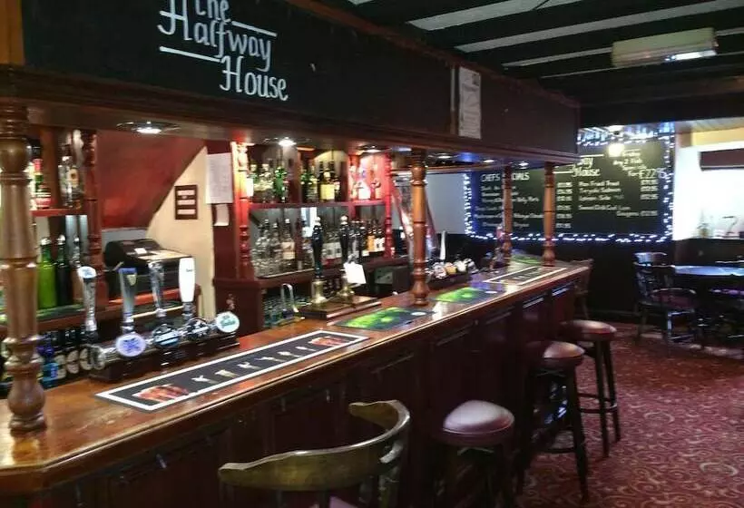 Majatalo Halfway House