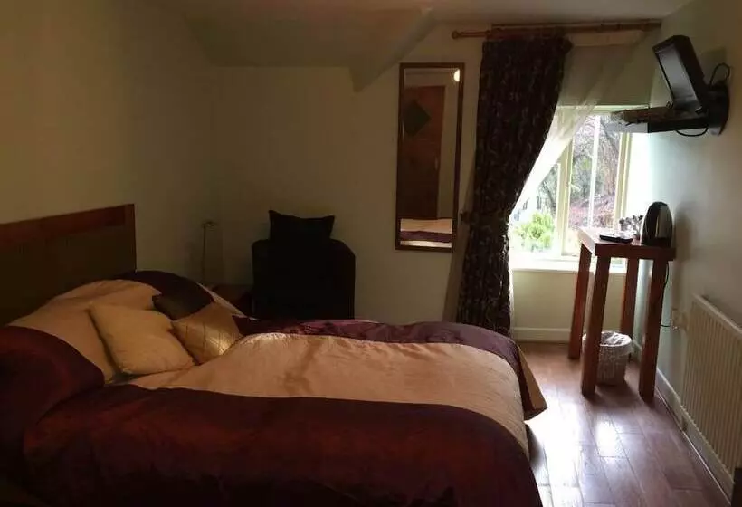 Majatalo Halfway House