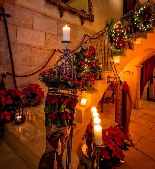 Пансион Manor Court