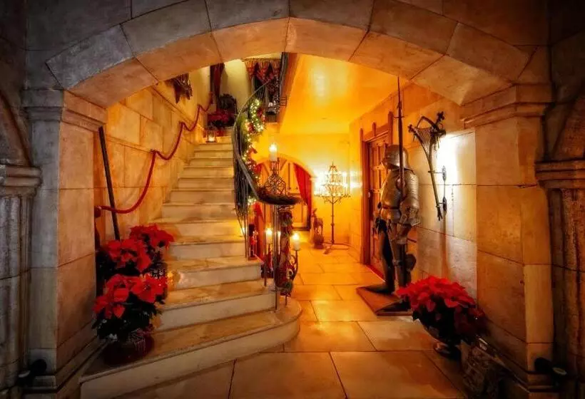 Majatalo Manor Court