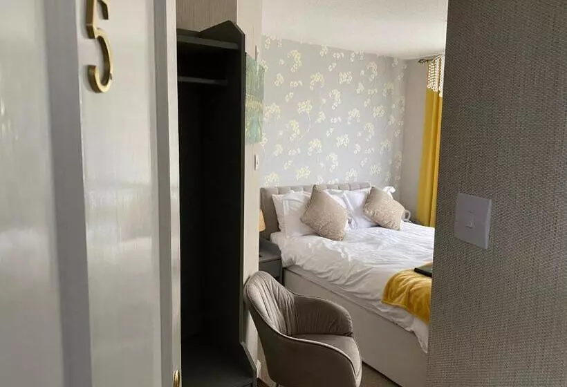 Pension Sinai House
