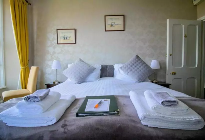 Pension Sinai House