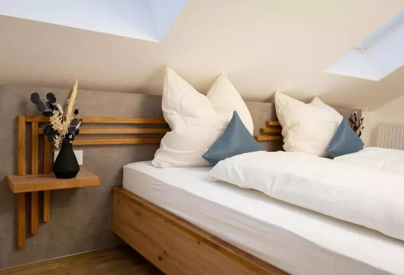 Retkeilymaja Landgasthof Zum Schloss