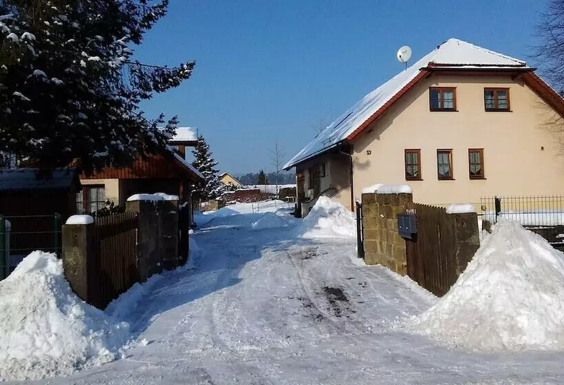 ペンション Altjessen 57