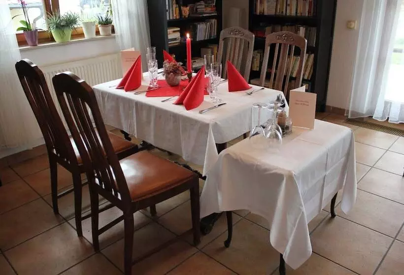 ペンション Altjessen 57