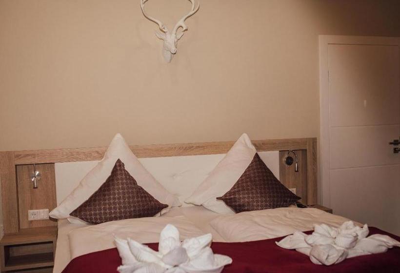 ユースホステル Gasthof 1820