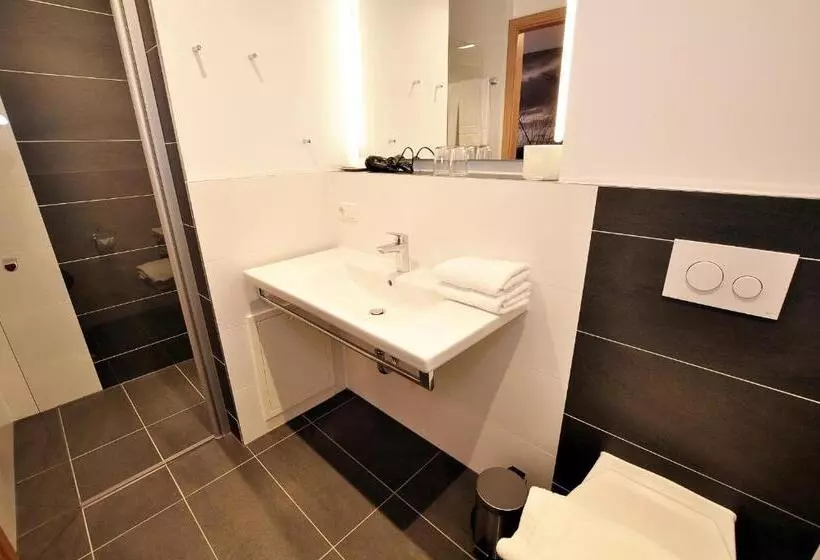 Retkeilymaja Gästehaus Zur Krone