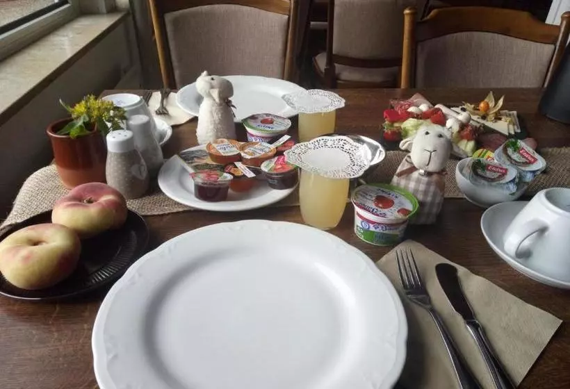 ユースホステル Landgasthaus Zu Den Erdfällen