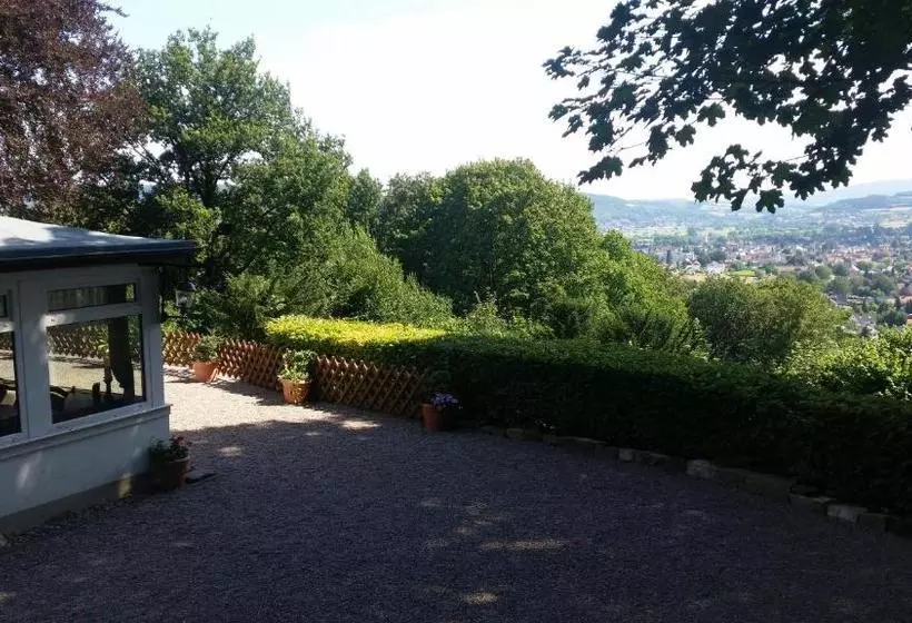 ユースホステル Landgasthaus Zu Den Erdfällen