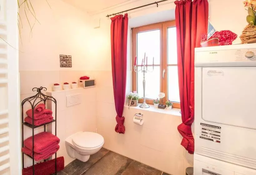 Hotelli Auf M Reifnhof