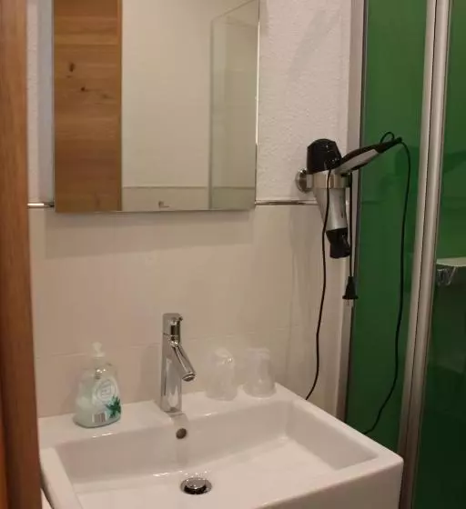 ペンション Gästehaus Rebenhof