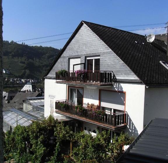 Пансион Weingut Stiftshof