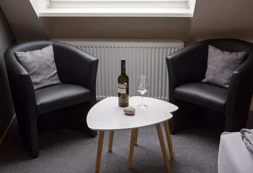 ペンション Weingut Stiftshof