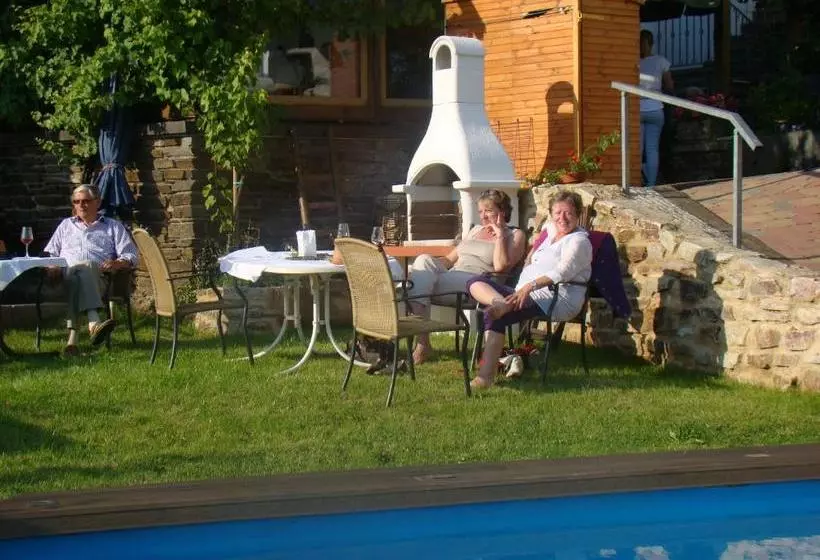 ペンション Weingut Stiftshof