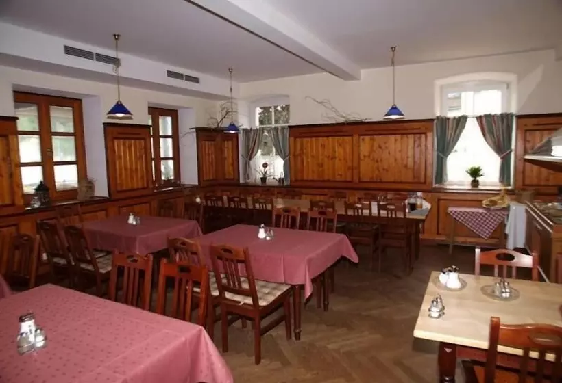 Retkeilymaja Gasthof Kampenwand Aschau