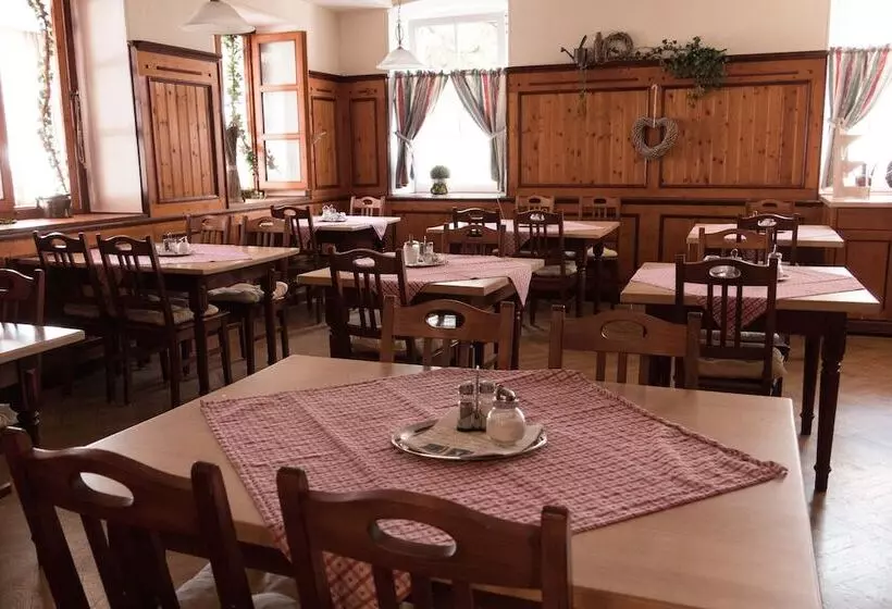Retkeilymaja Gasthof Kampenwand Aschau