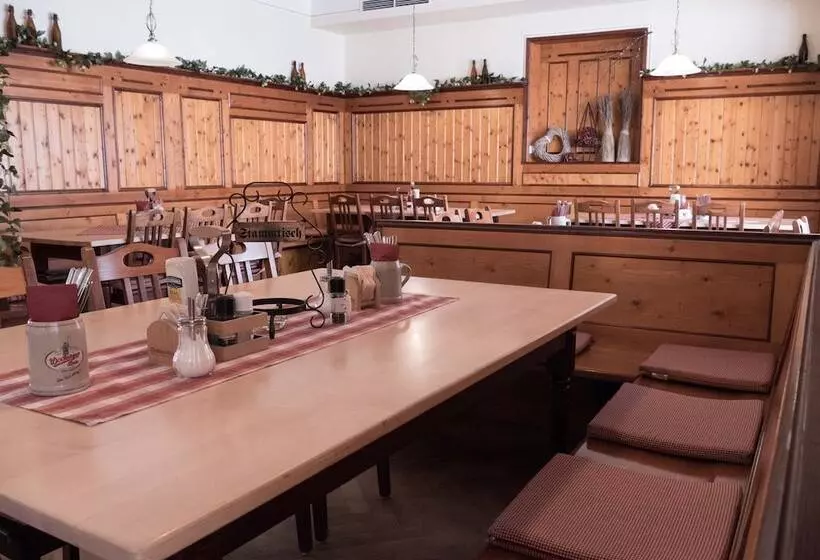 Retkeilymaja Gasthof Kampenwand Aschau