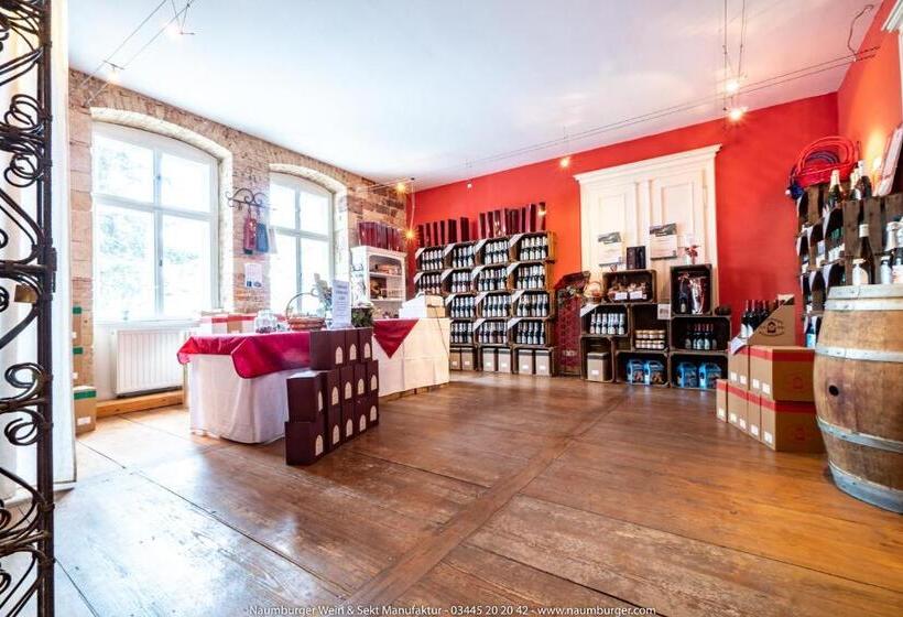 Naumburger Wein & Sekt Manufaktur Pension 1824