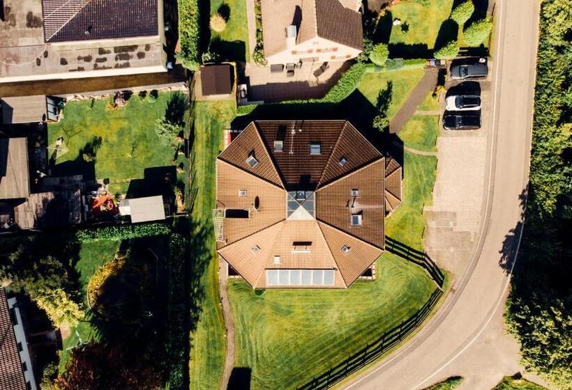 ペンション Gästehaus Windhagen