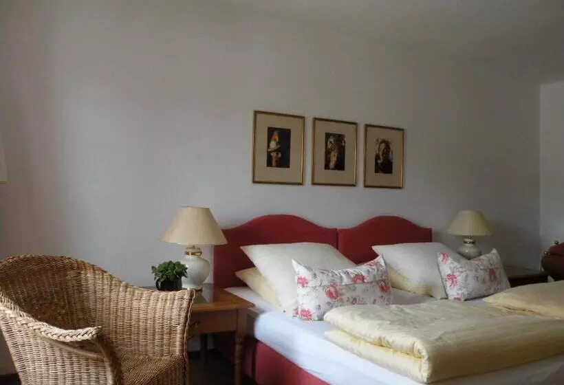 Retkeilymaja Alte Posthalterei Zorneding