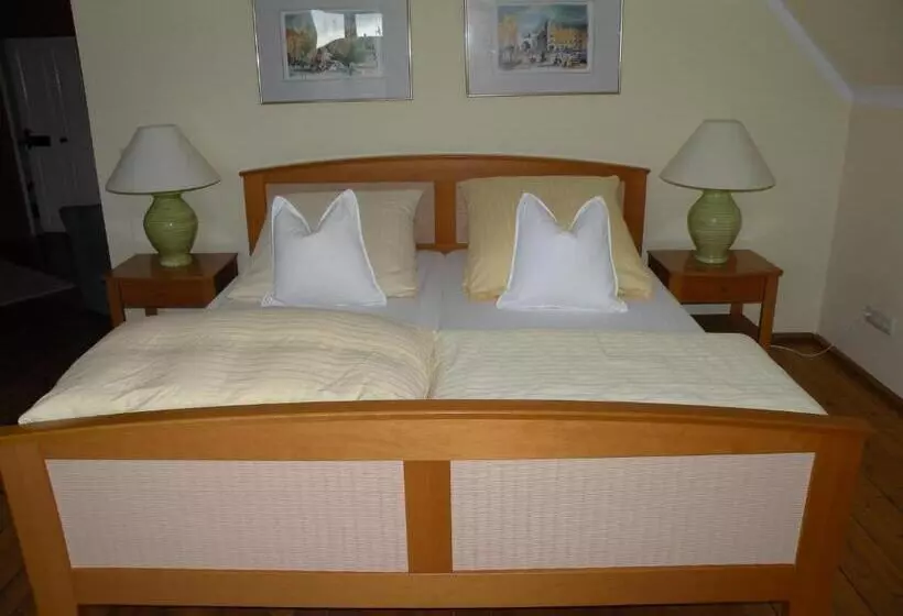 Retkeilymaja Alte Posthalterei Zorneding