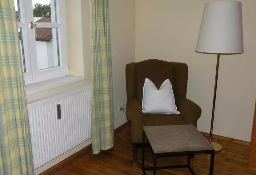 Retkeilymaja Alte Posthalterei Zorneding