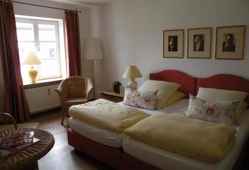 Retkeilymaja Alte Posthalterei Zorneding