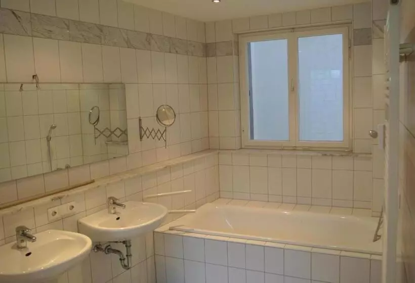 Retkeilymaja Gasthof Kreuz