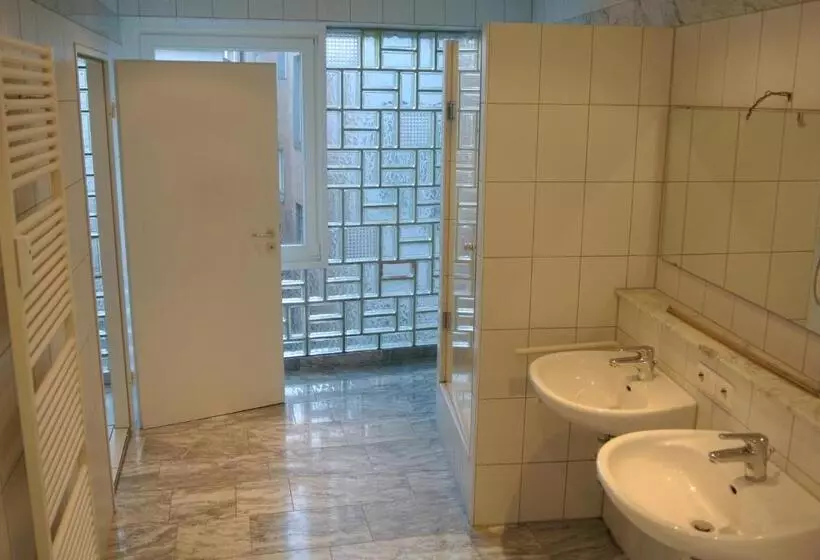 Retkeilymaja Gasthof Kreuz