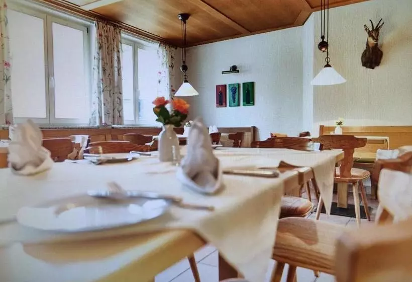 Retkeilymaja Gasthof Kreuz