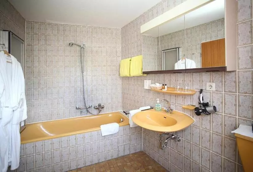 Retkeilymaja Landgasthof Rebstock