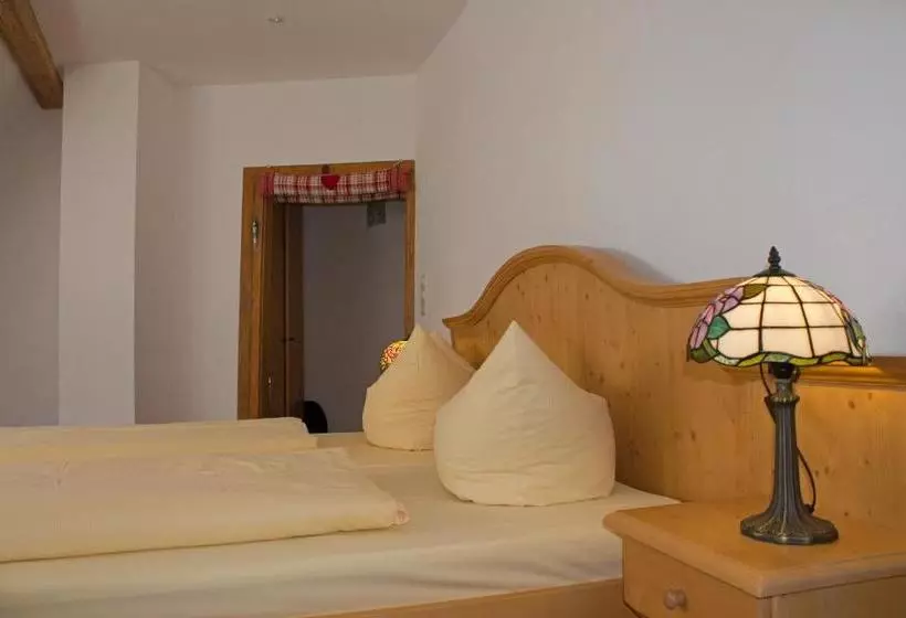 Retkeilymaja Landgasthof Rebstock