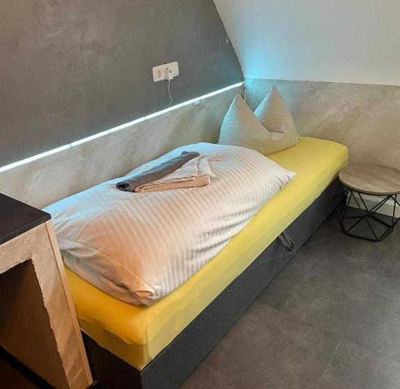 Общежитие Etna Hotel & Ristorante