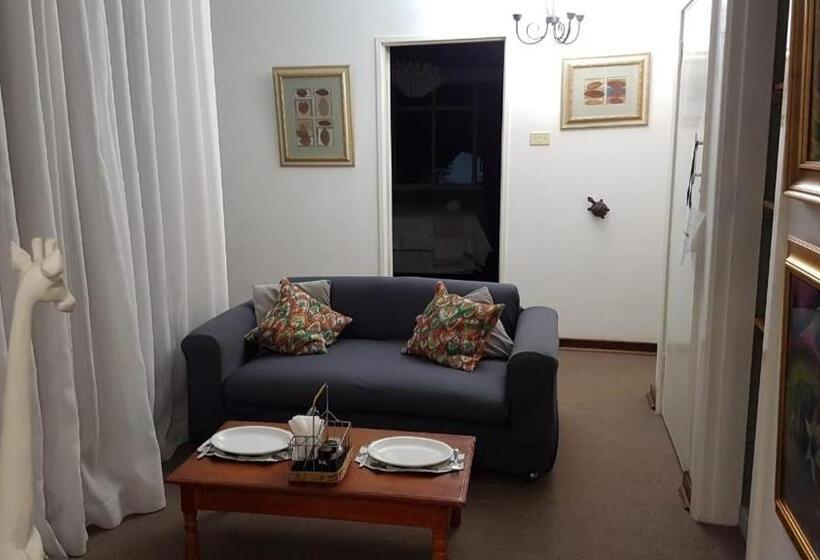 تختخواب و صبحانه Burnham Road Suite Guest House