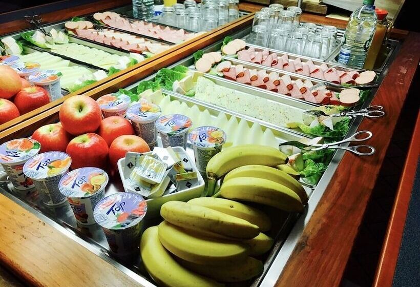 Nanis Hotel & Appartements