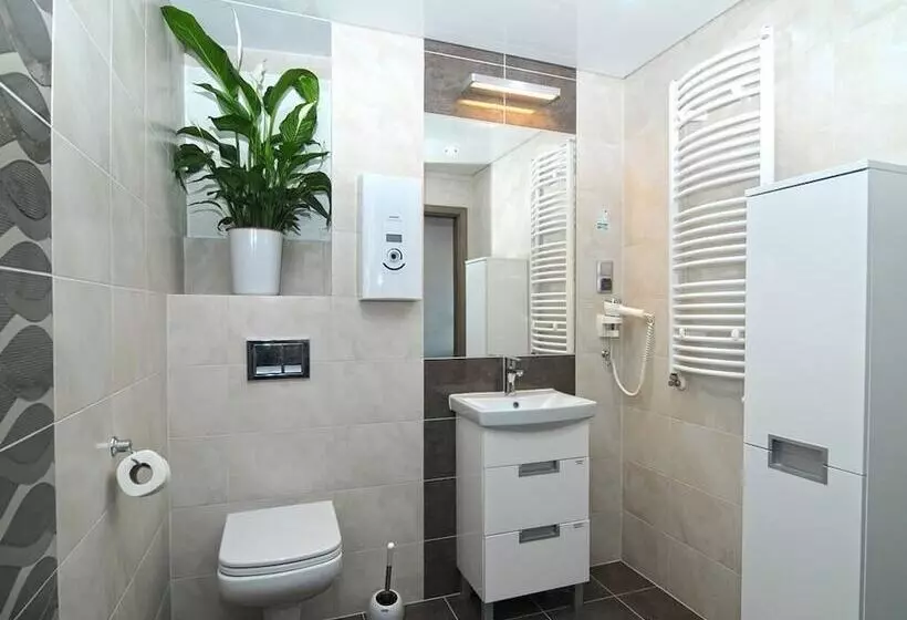 Nanis Hotel & Appartements