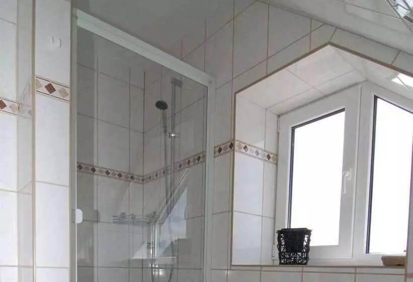 Nanis Hotel & Appartements