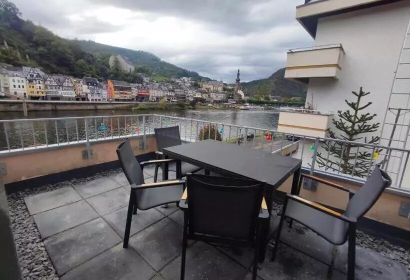 Majatalo Gästehaus Im Alten Fährhaus