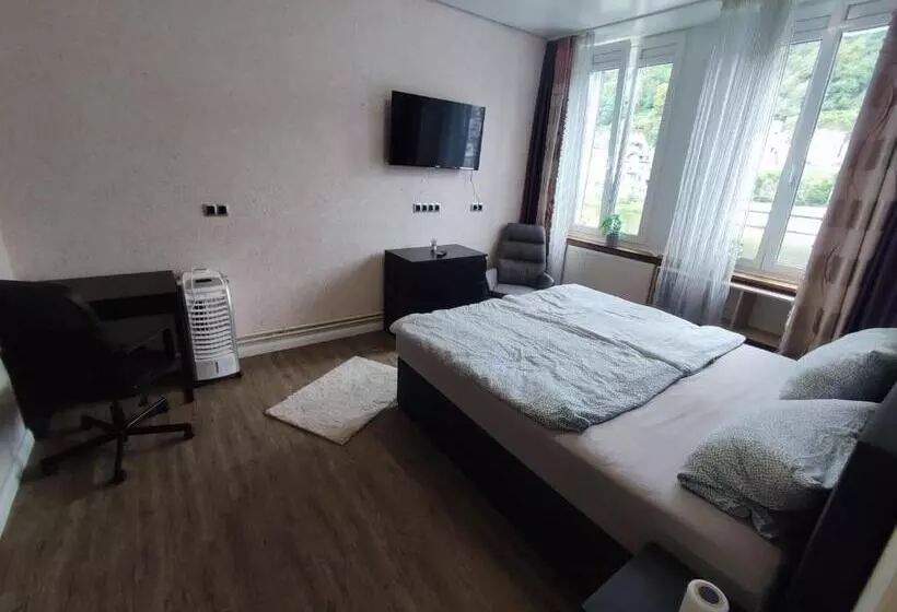 Majatalo Gästehaus Im Alten Fährhaus