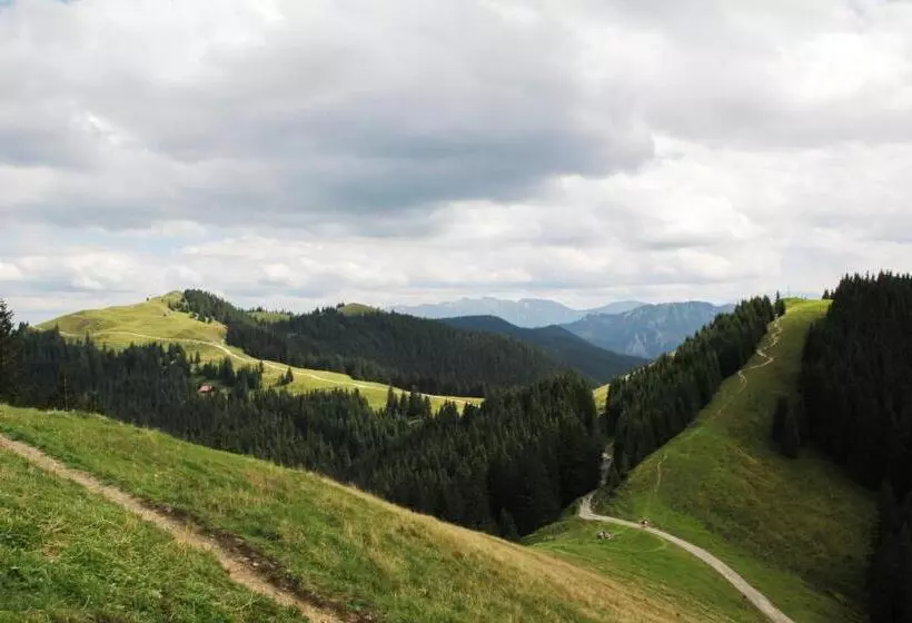 Majatalo Kurbad Und Landhaus Siass