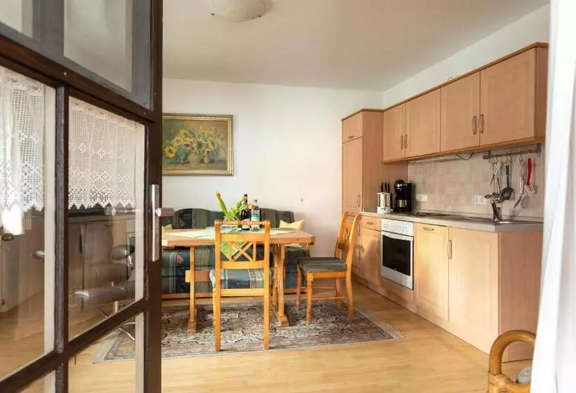 Majatalo Kurbad Und Landhaus Siass